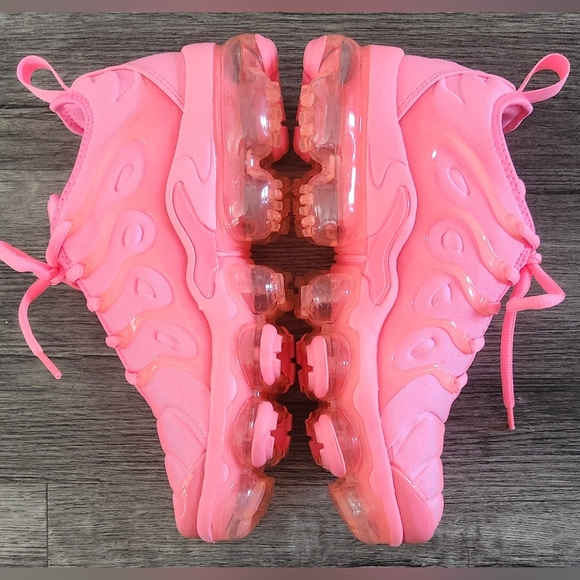 **LIKE NEW** Nike Air VaporMax Vapor Max Plus Sz 6.5 Vibrant Neon Bubblegum Pink - Picture 8 of 12